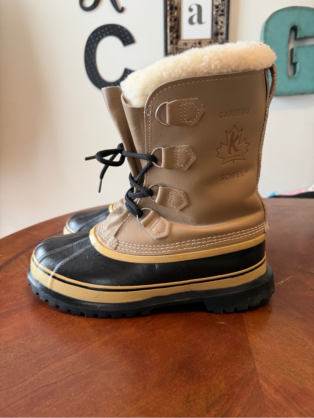 Sorel Caribou ll Men’s Waterproof Winter Boots Size 9 Wool Lined Lace up